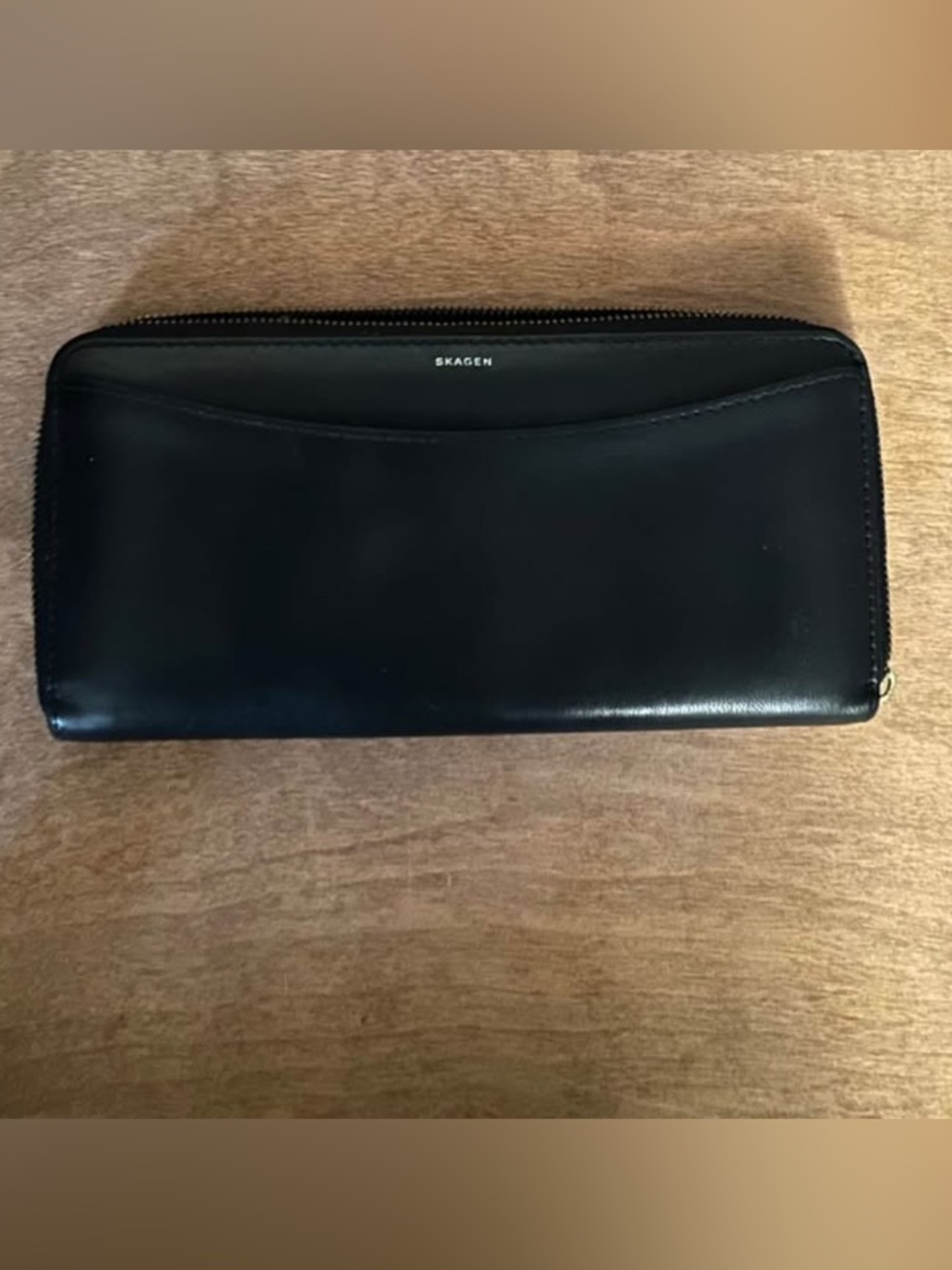 Skagen Black Leather Zip Wallet Pouch